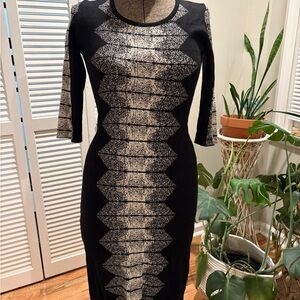 Gabby Skye Black and Cream Geometric Dress